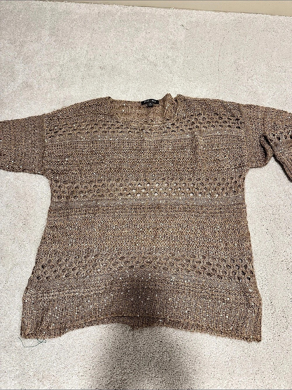 roz & ali Sequin Knit Sweater in gold Size Medium